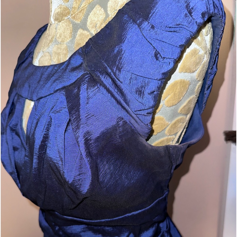 Flattering Ruched Cocktail Dress - Picture 7 of 9